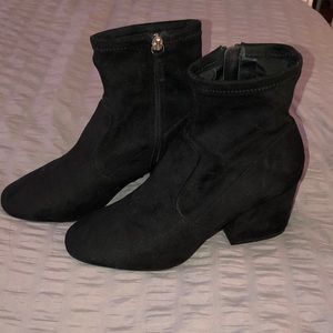 Steve Madden Black Suede Booties Size 8.5!